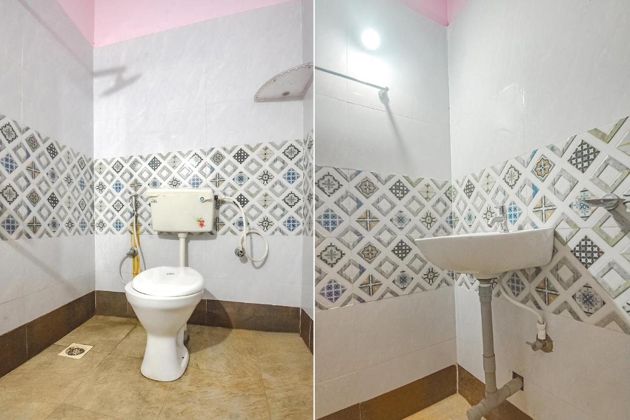 Fabexpress The Voyage Hotel Morjim Esterno foto