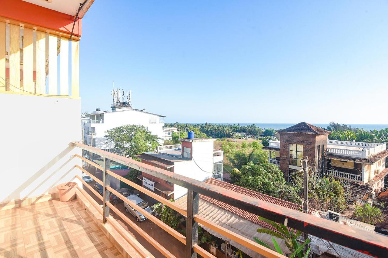 Fabexpress The Voyage Hotel Morjim Esterno foto