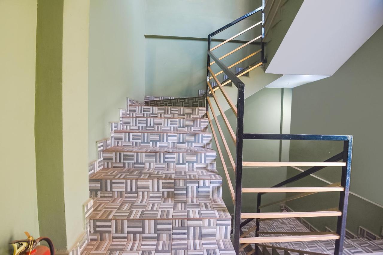 Fabexpress The Voyage Hotel Morjim Esterno foto